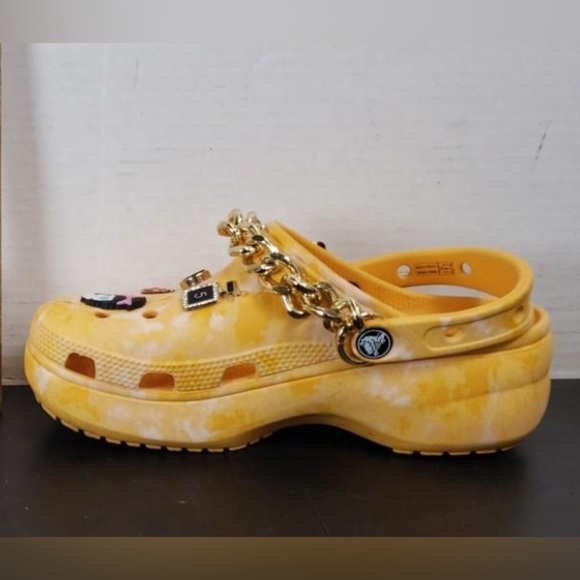 Crocs Women's Classic Platform Graphic Clogs Orange Sorbet Size 7 - Picture 4 of 12